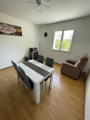 Appartement Le Domaine Des Libellules Proche Walibi Corbelin Zewnętrze zdjęcie